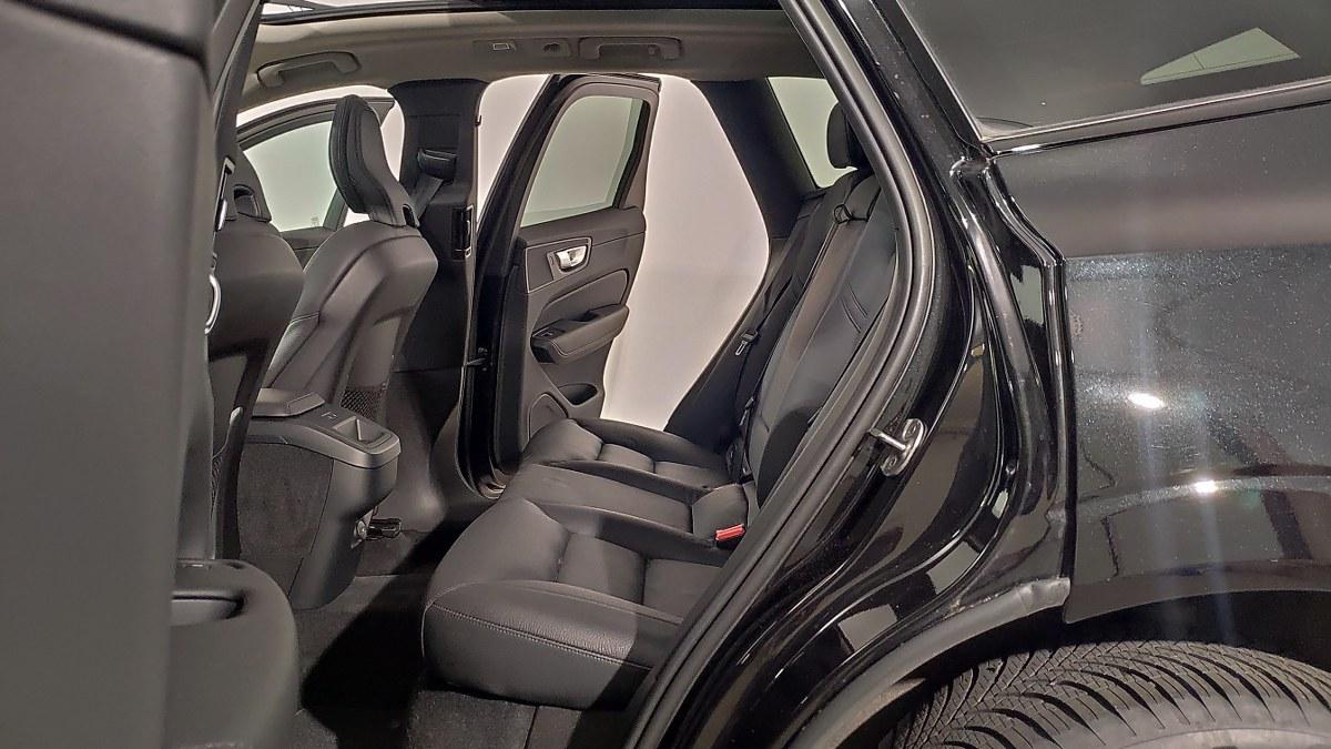 VOLVO Xc60 B4 Mild Hybrid (D) Automatico Plus Dark