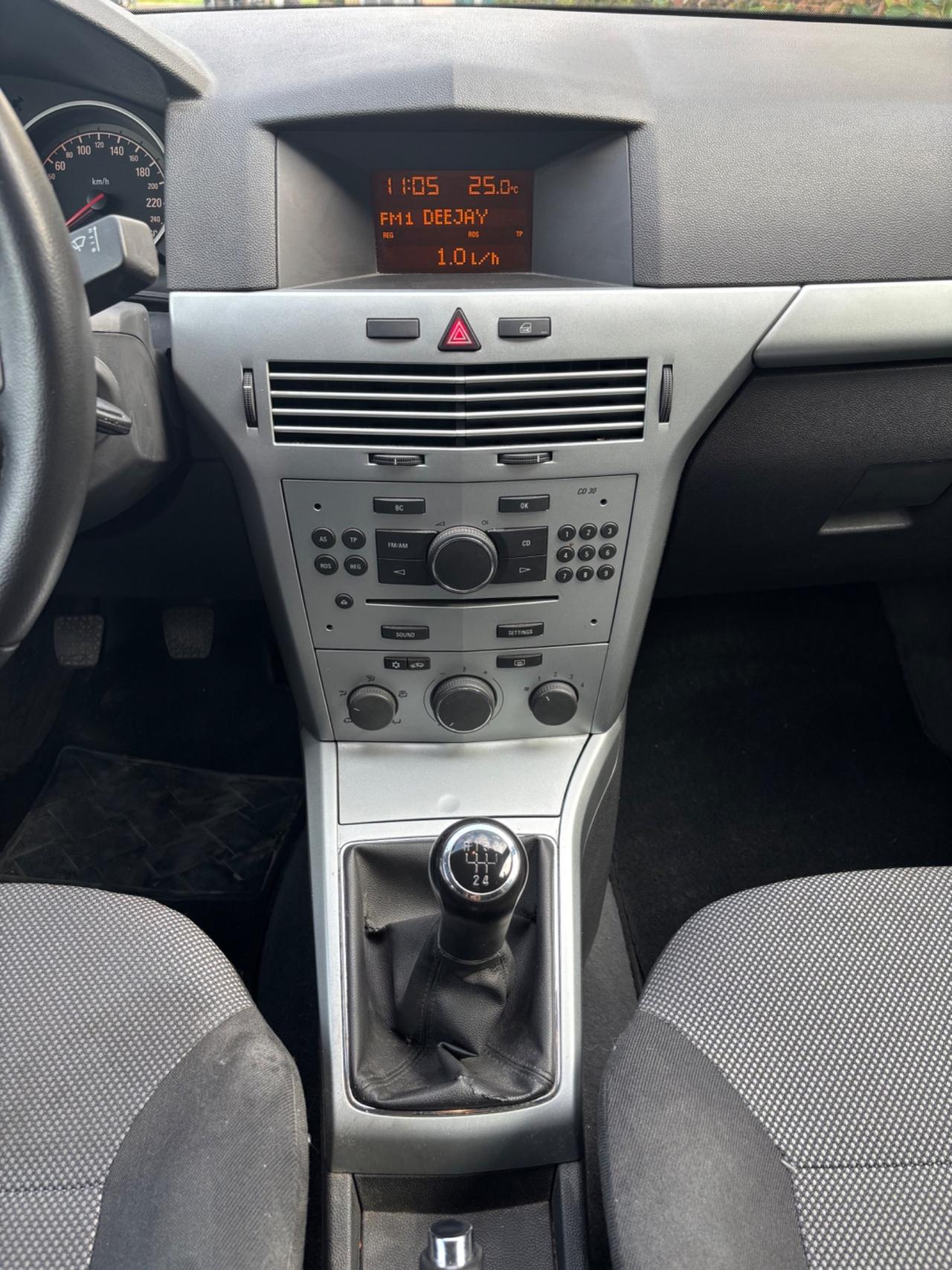 Opel Astra 1.6 115CV 5 porte