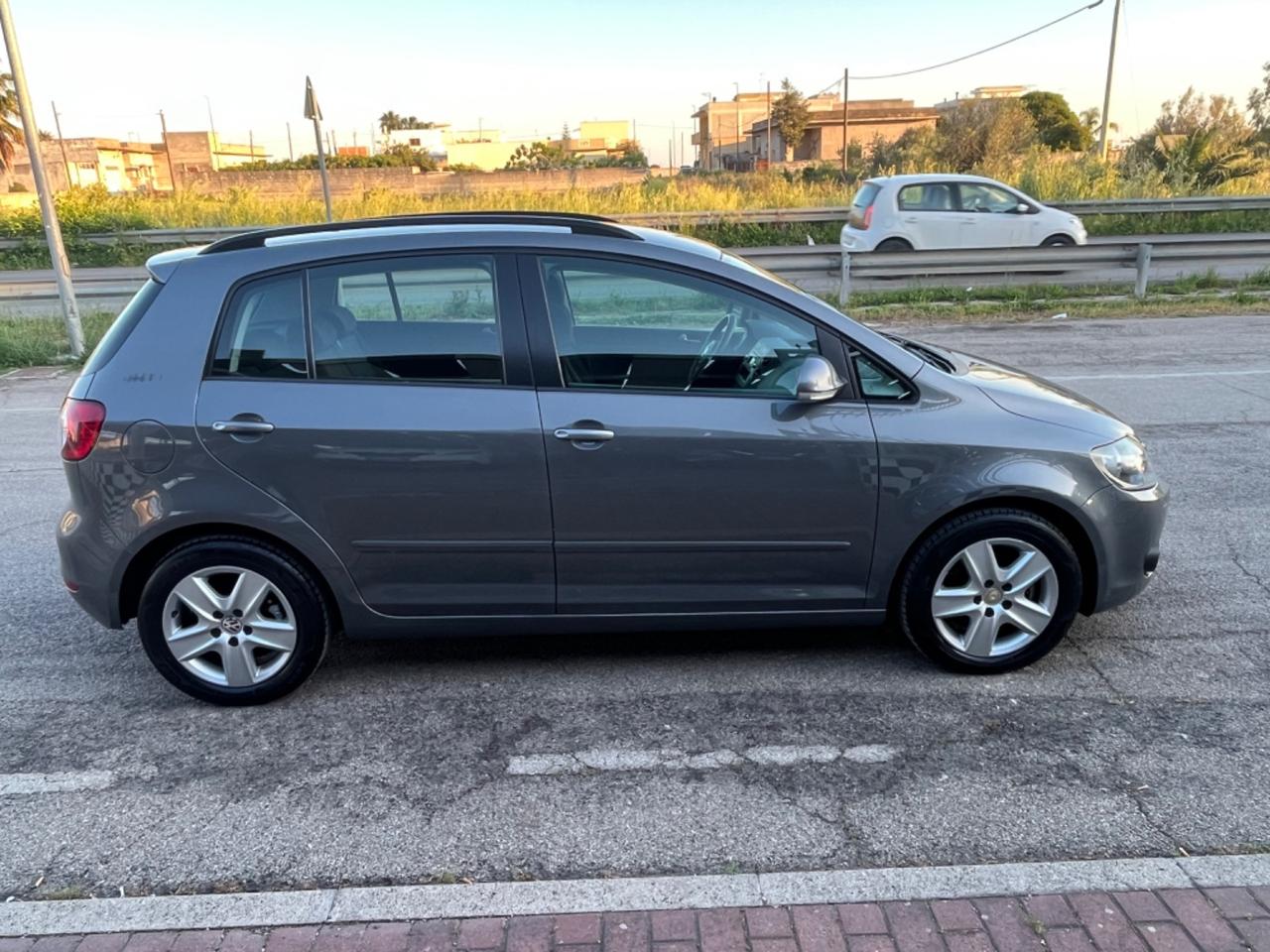 Volkswagen Golf Plus 1.6 Highline BiFuel Unipro 2010
