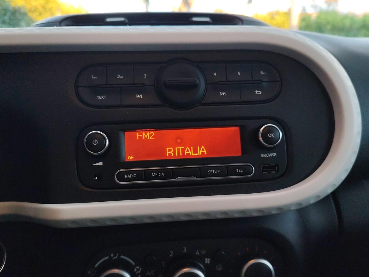 RENAULT Twingo 3ª serie Twingo SCe Lovely