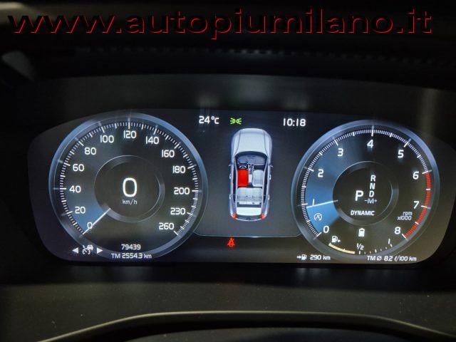 VOLVO XC40 B4 AWD Geartronic R-design