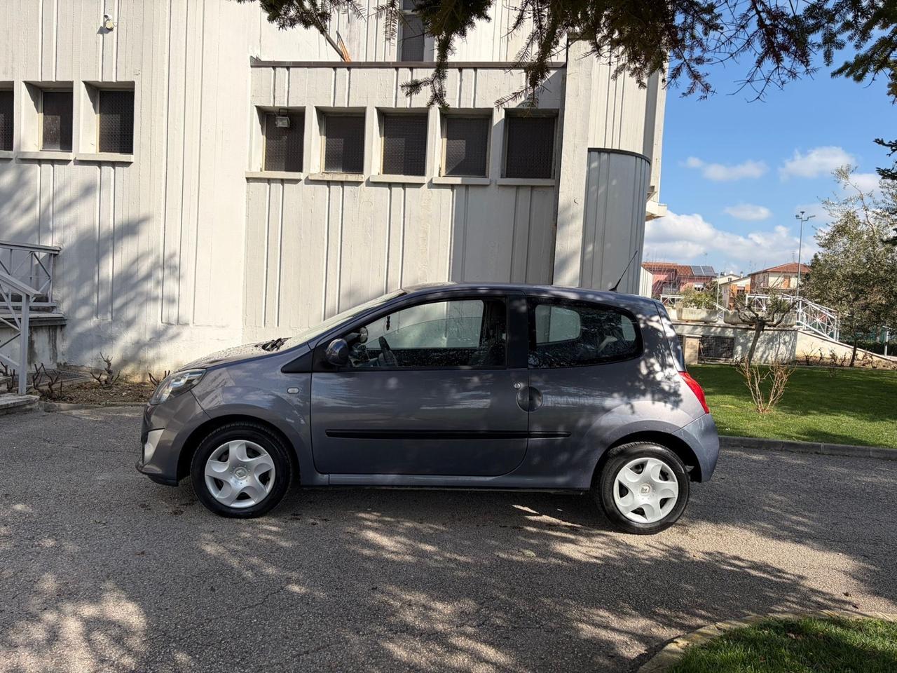 Renault Twingo 1.2 accessoriata utilitaria