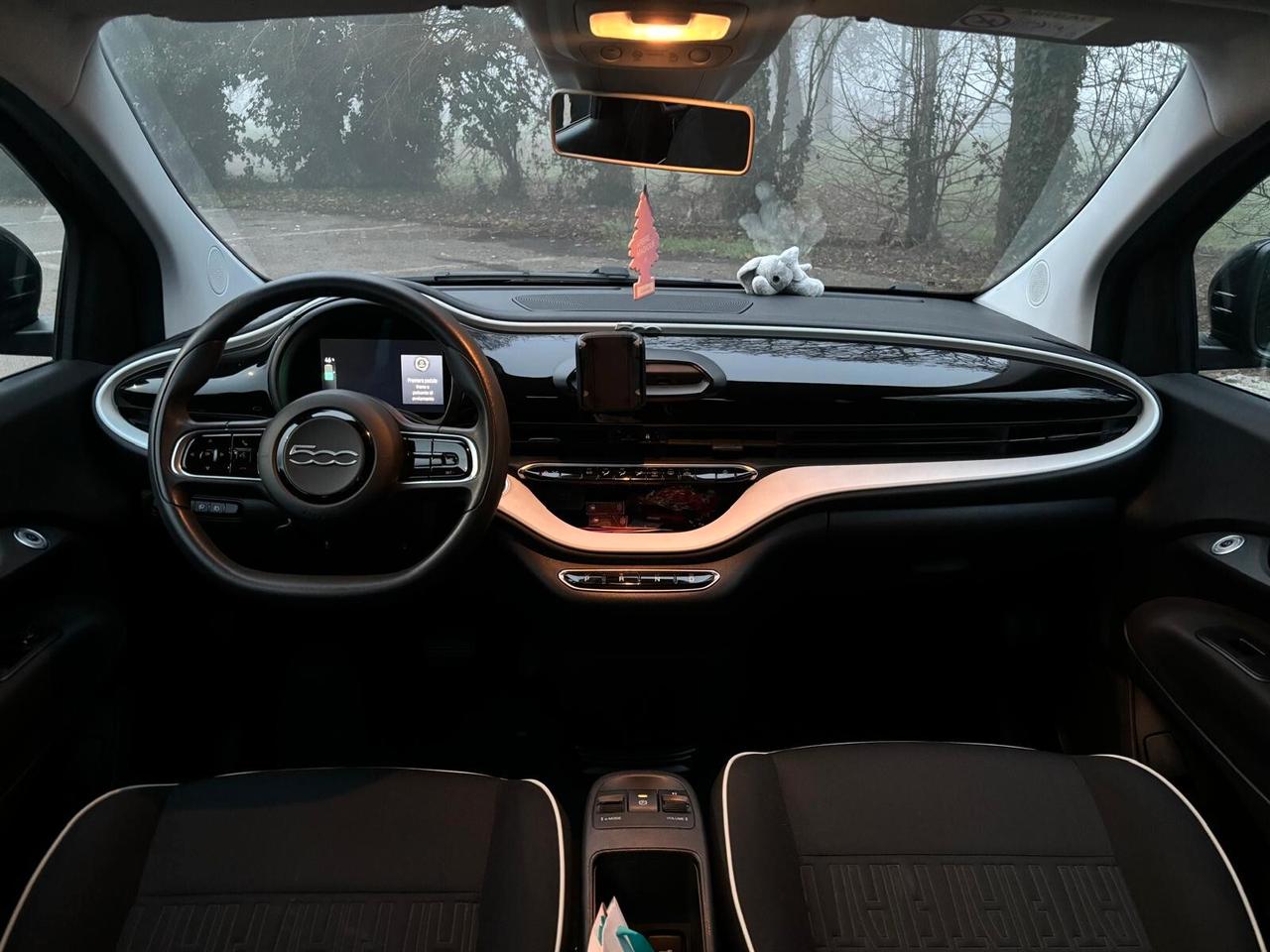 Fiat 500 500e Berlina 23,8 kWh Action