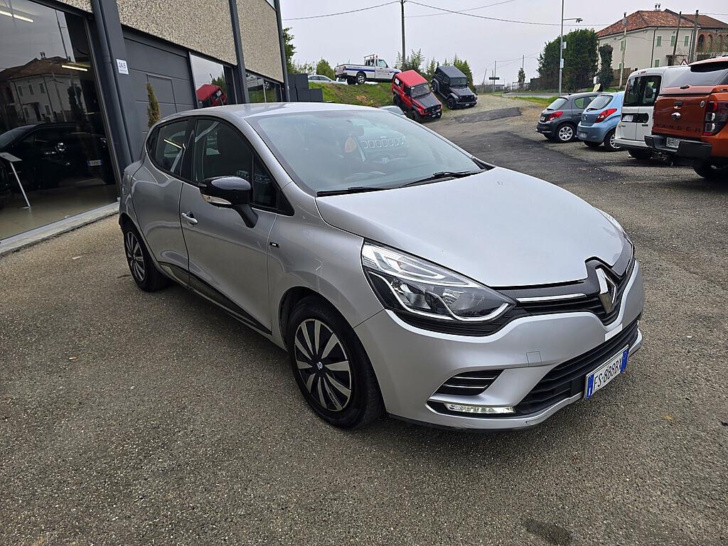 Renault Clio dCi 90 CV 5 Moschino Intens