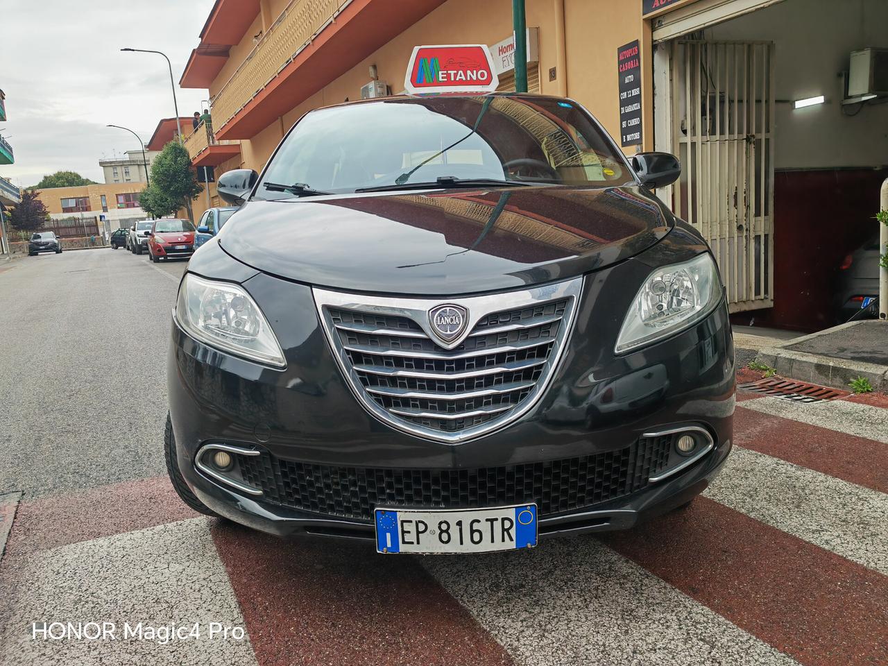 LANCIA YPSILON 0.9 NATURALPOWER CV85 KW62 ECOCHIC GOLD