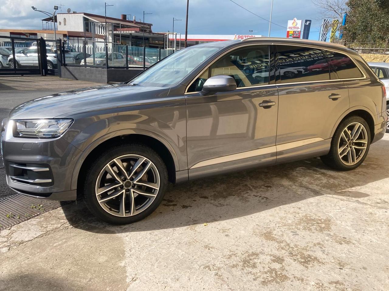 Audi Q7 3.0 TDI 272 CV quattro TETTO GARANZIA 7 POSTI
