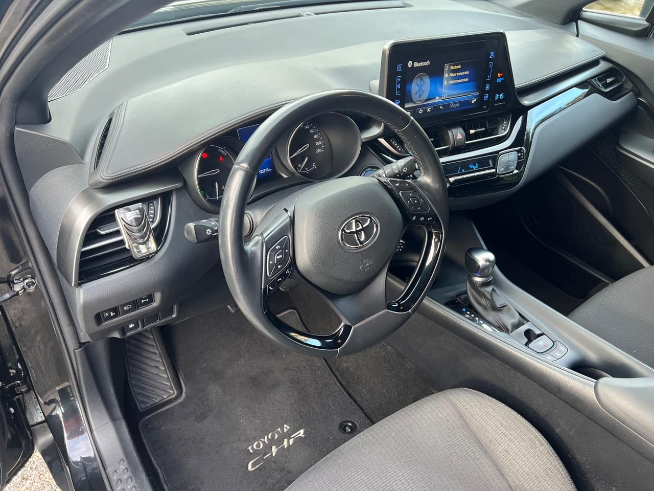 Toyota C-HR 1.8 Hybrid E-CVT Style+*TOYOTA APPROVED GARANZIA