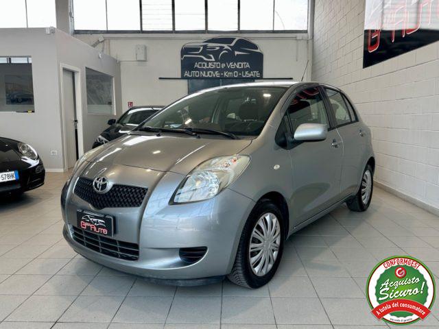 TOYOTA Yaris 1.0 5p. Sol *NEOPATENTATI*