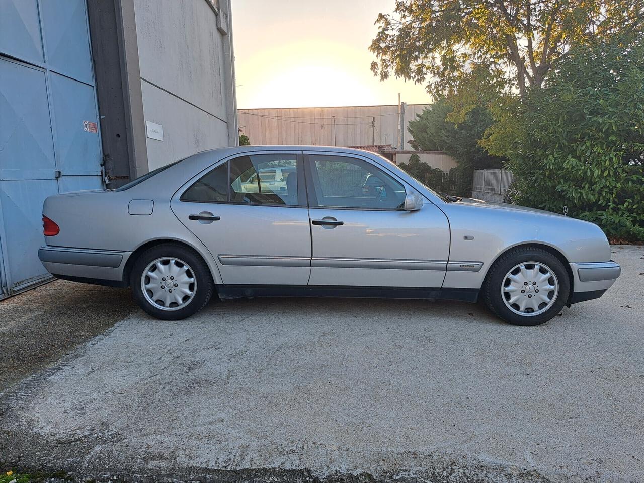 Mercedes-benz E 200 kompressor W210 186 cv