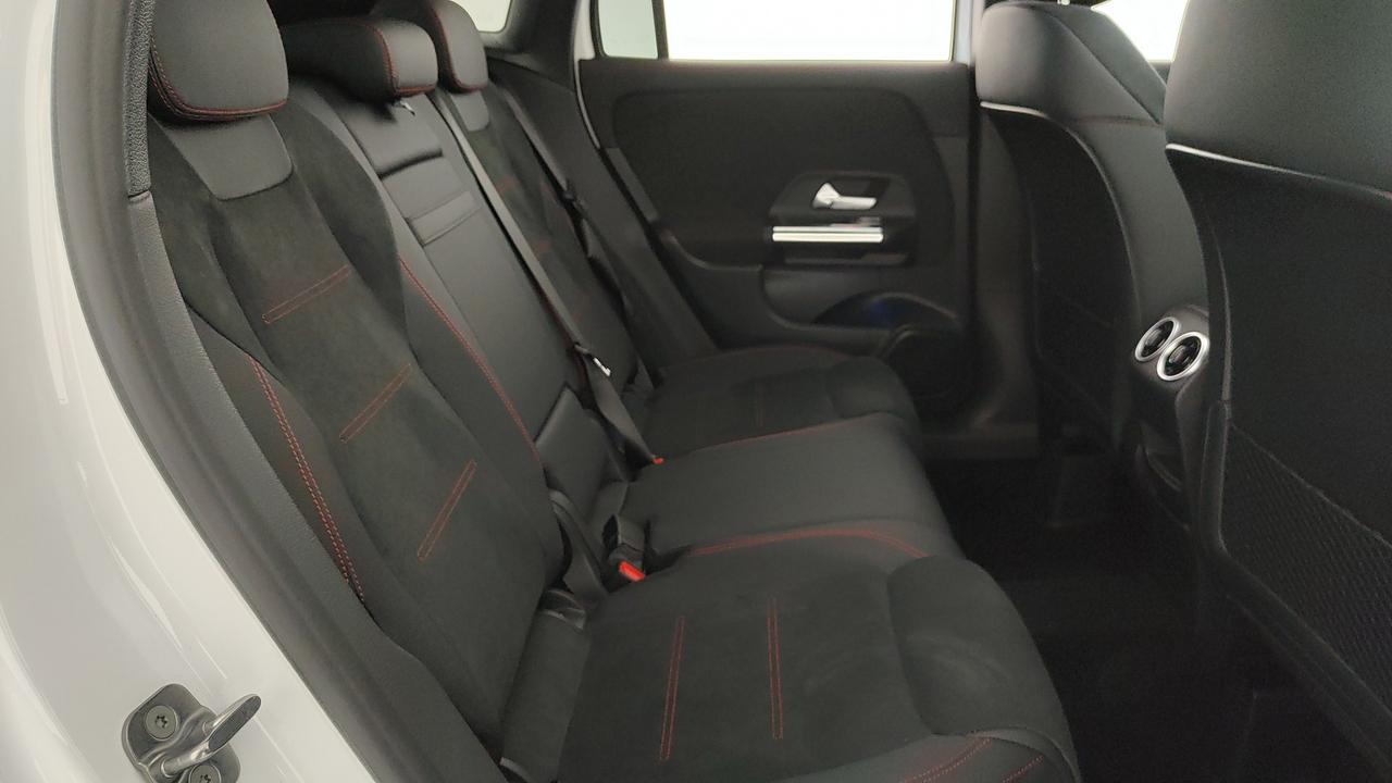 Mercedes-Benz GLA 200 d automatic