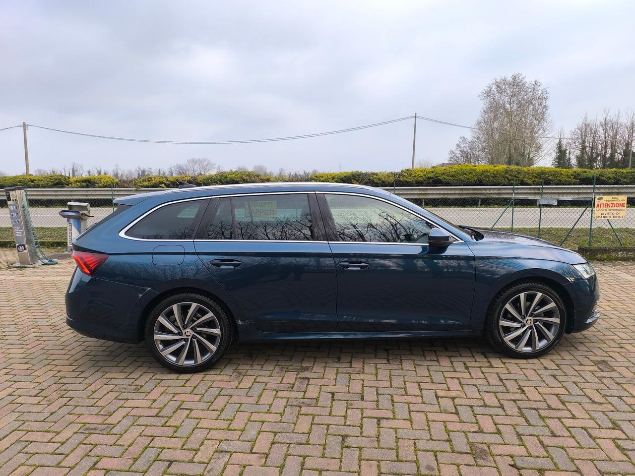 Skoda Octavia 1.5 e-TEC DSG Wagon Style