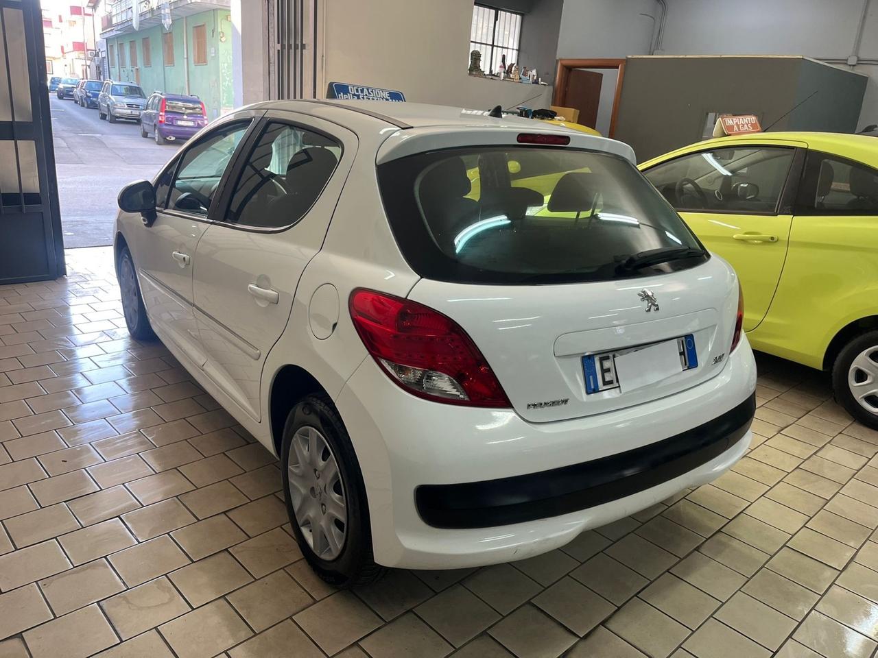 Peugeot 207 1.4 HDi 70CV 5p. Energie 2012