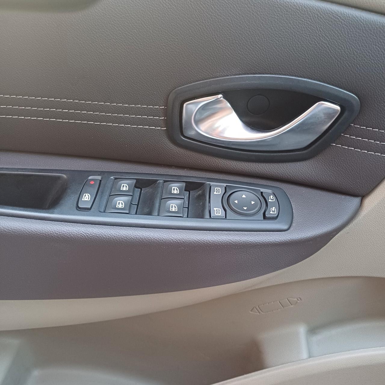 Renault Scenic Scénic X-Mod 1.5 dCi 110CV Luxe