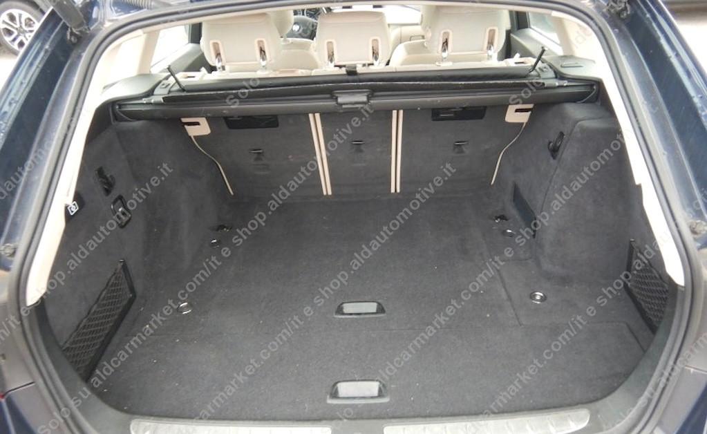 BMW 320d Automatic Touring XDrive - Navi 17