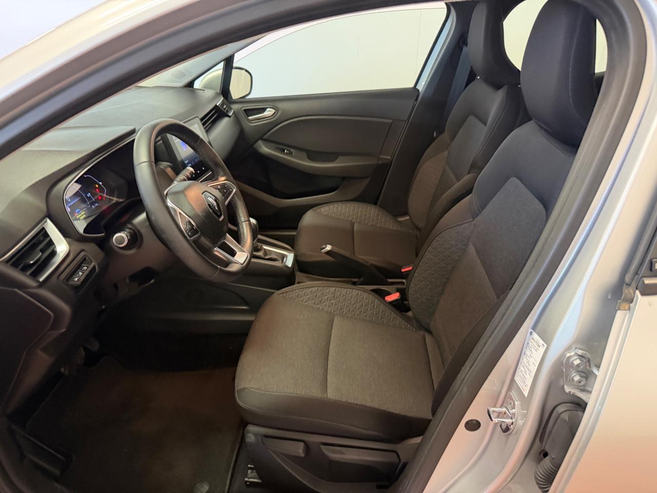 Renault Clio Full Hybrid E-Tech 140 CV Zen solo 14.000 km