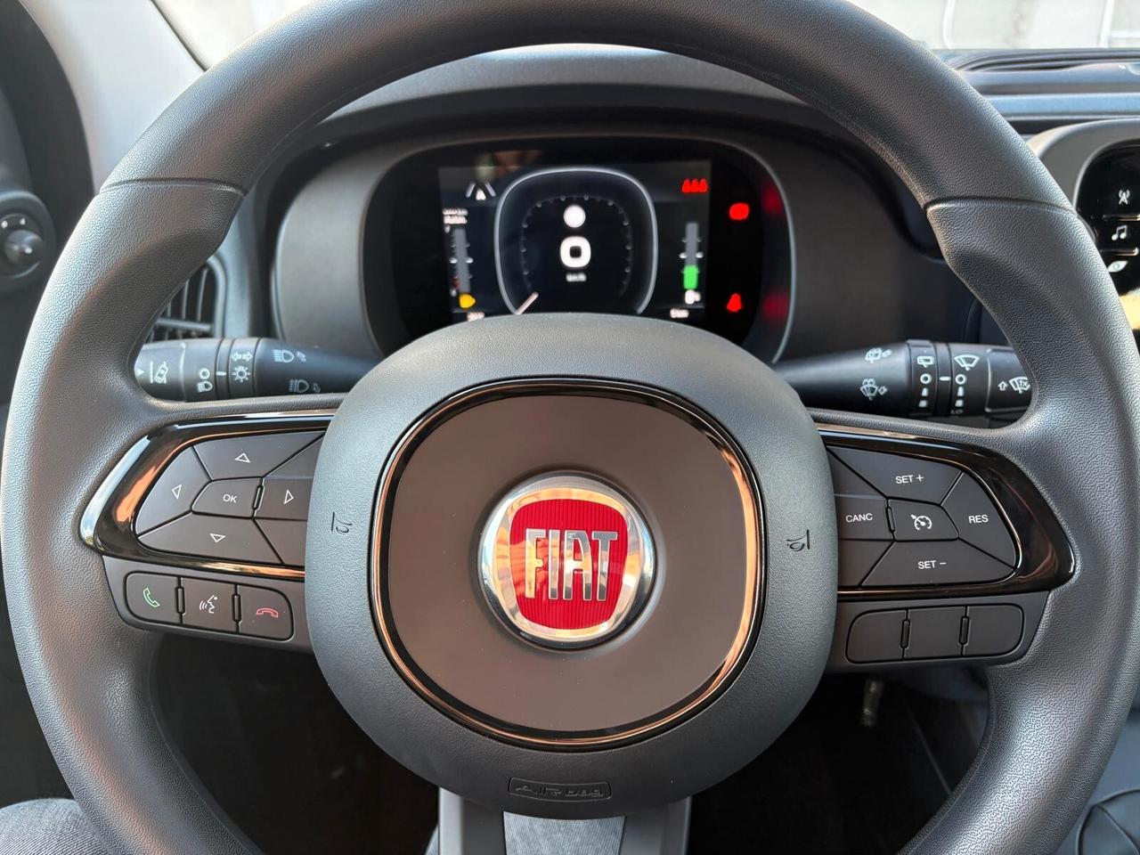 Pandina 1.0 65cv Hybrid Icon    