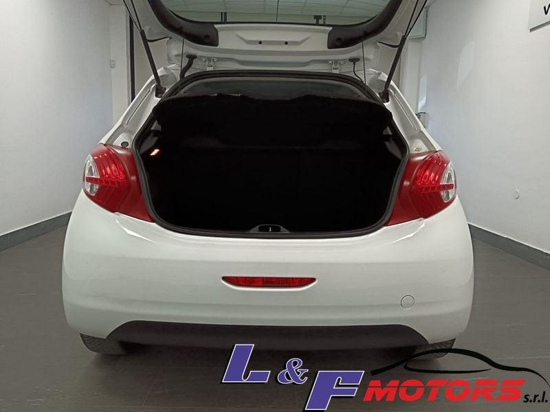 Peugeot 208 1.2 12V VTi 82cv Active