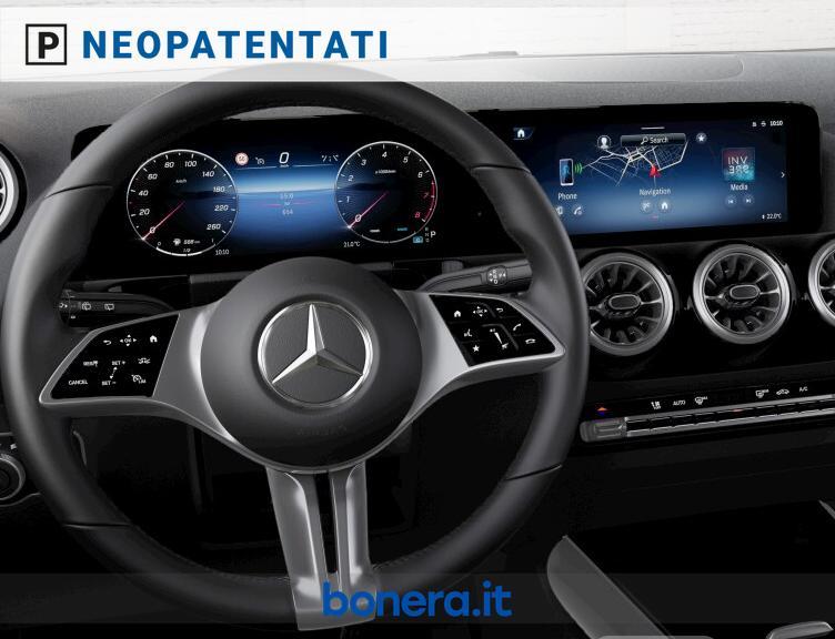 Mercedes GLA 180 180 Progressive Advanced Plus 7G-DCT