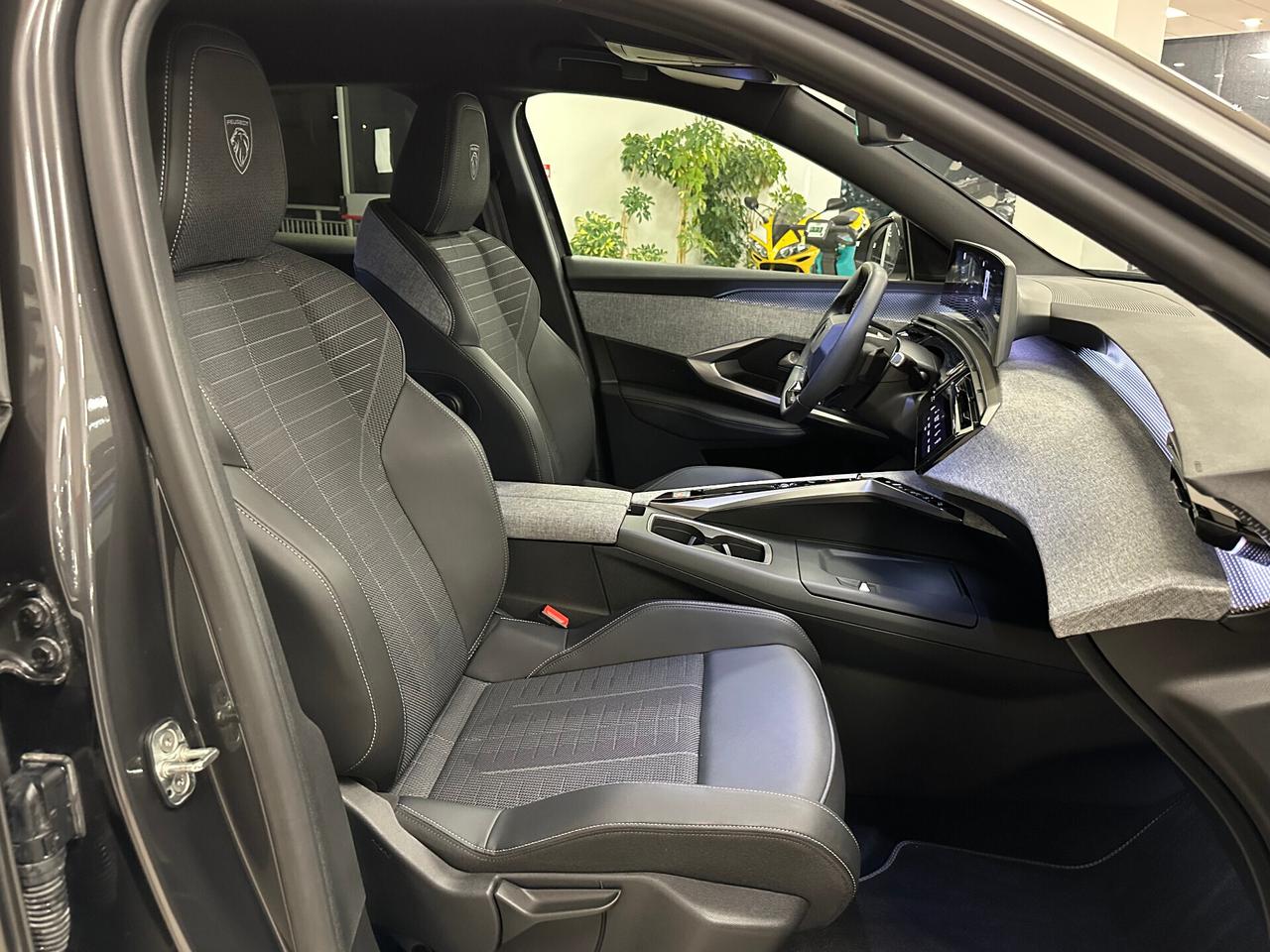 Peugeot 3008 Hybrid 145 e-DCS6 GT - 2025