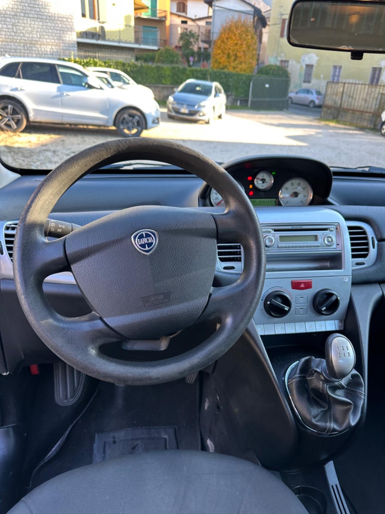 Lancia YPSILON 1.2 UNYCA NEOPAT KMCERT GARANZ