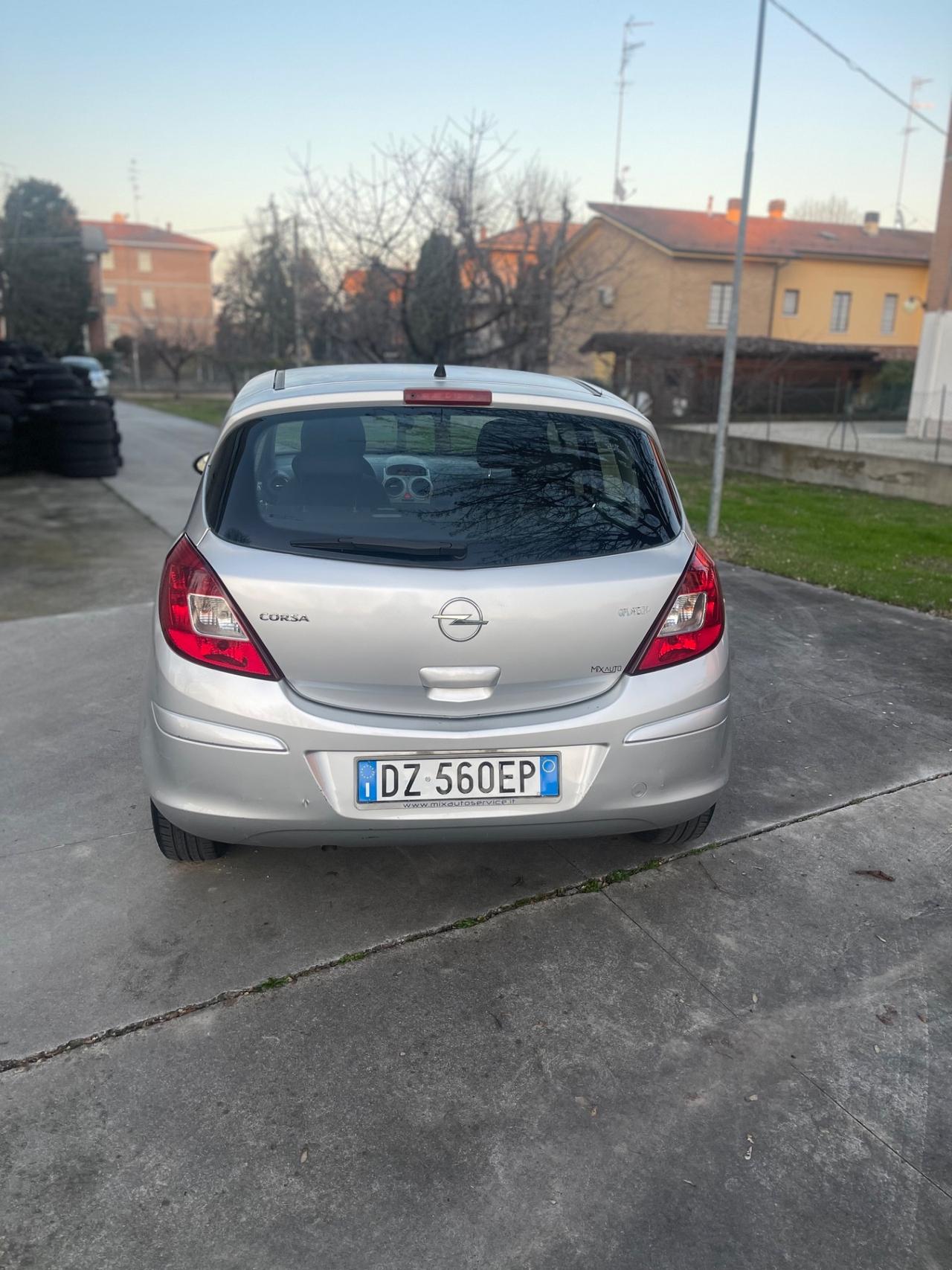 Opel Corsa 1.2 80CV 5 porte GPL-TECH Edition