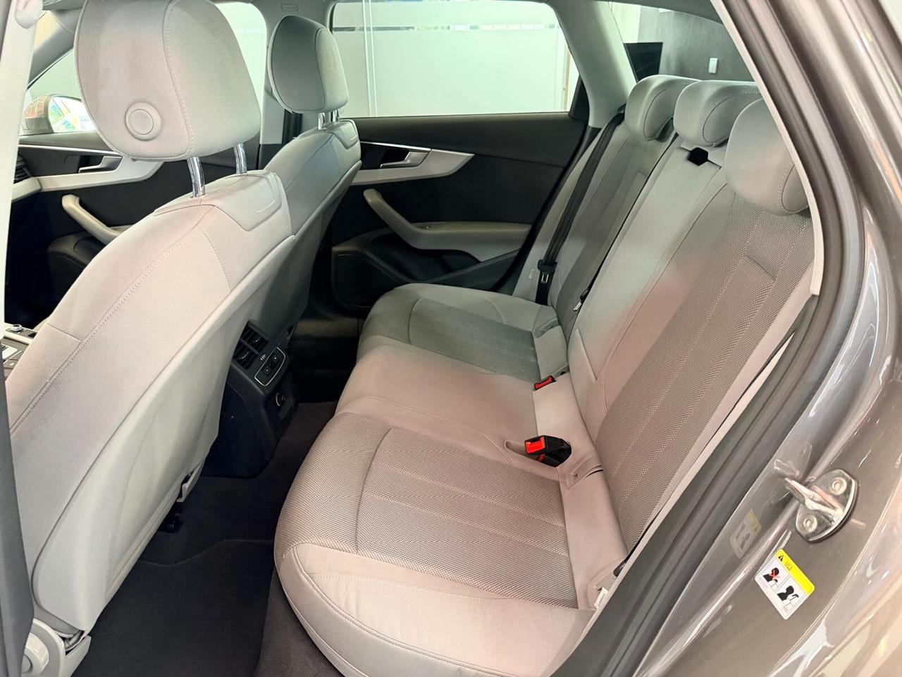 Audi A4 30 TDI/136 CV S tronic Business Advanced