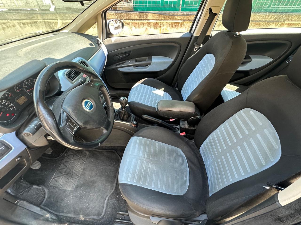 Fiat Grande Punto 1.4 5 porte benz metano neopatentati
