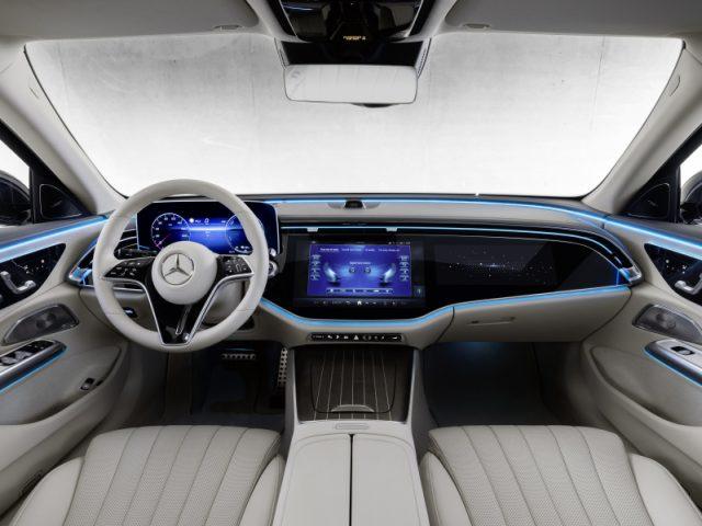 MERCEDES-BENZ E 300 de Plug-in hybrid 4Matic Advanced