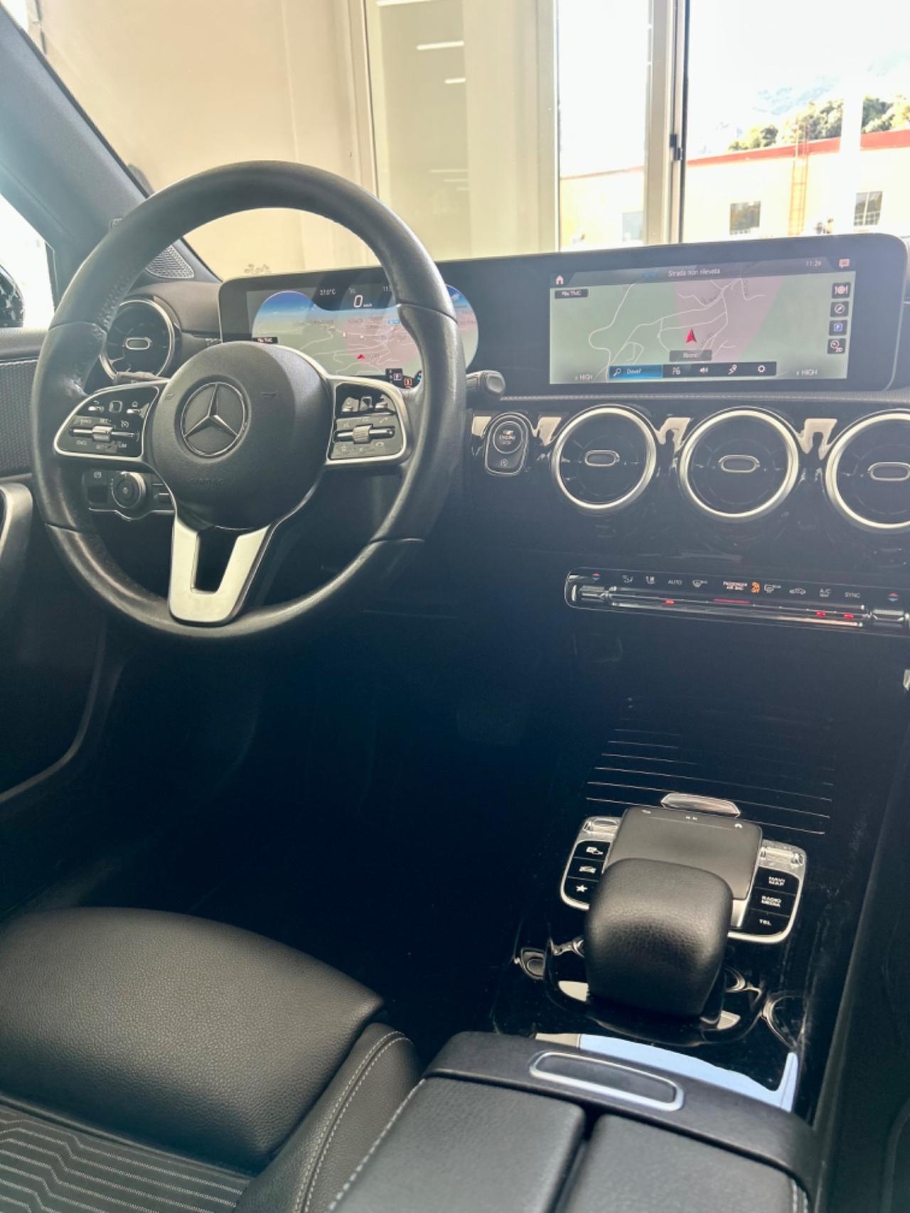 Mercedes CLASSE A 180 d Automatic Sport FINANZIABILE