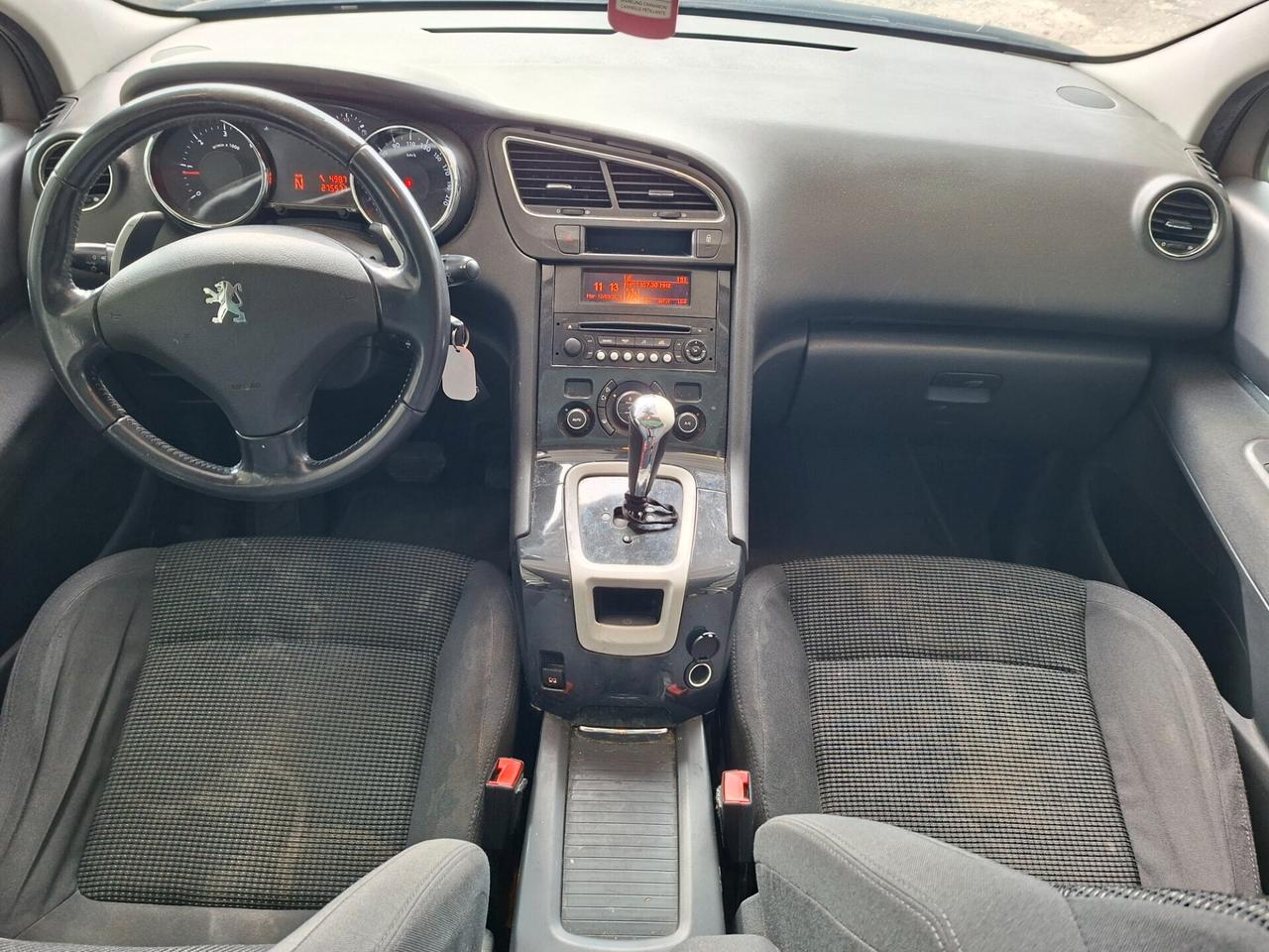 Peugeot 5008 1.6 HDI / 7POSTI / AUTOMATICO