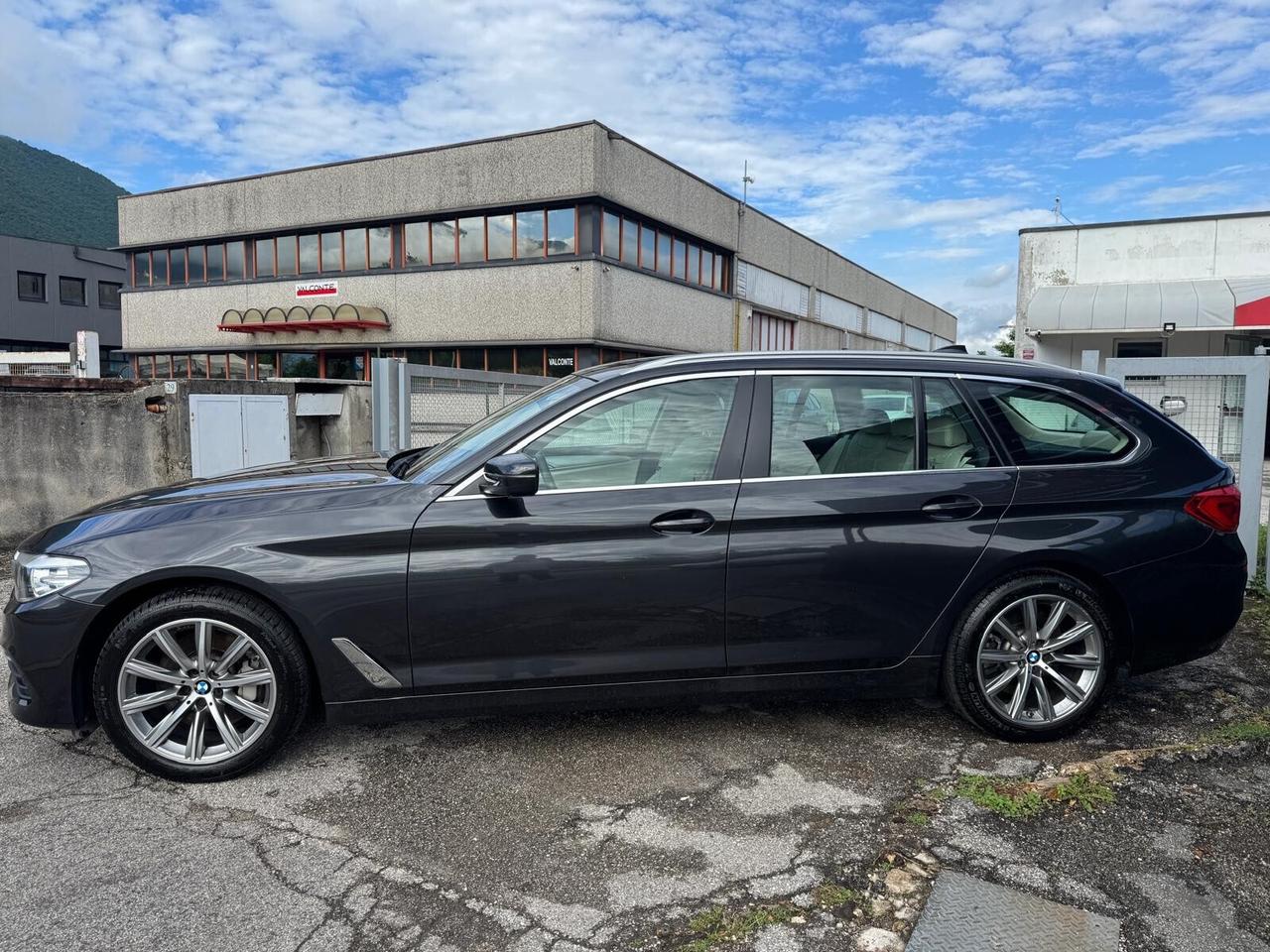 BMW 530d xDrive Touring Sport - IMPECCABILE