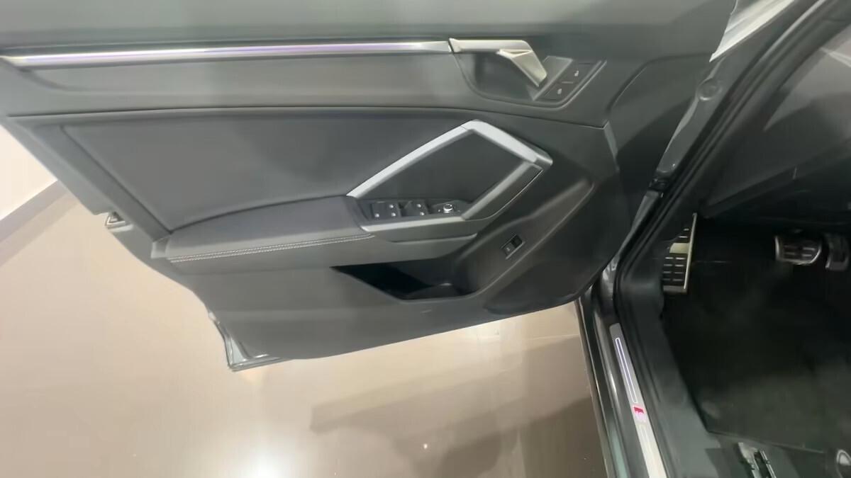 Audi Q3 SPB 35 TDI S tronic Identity Black