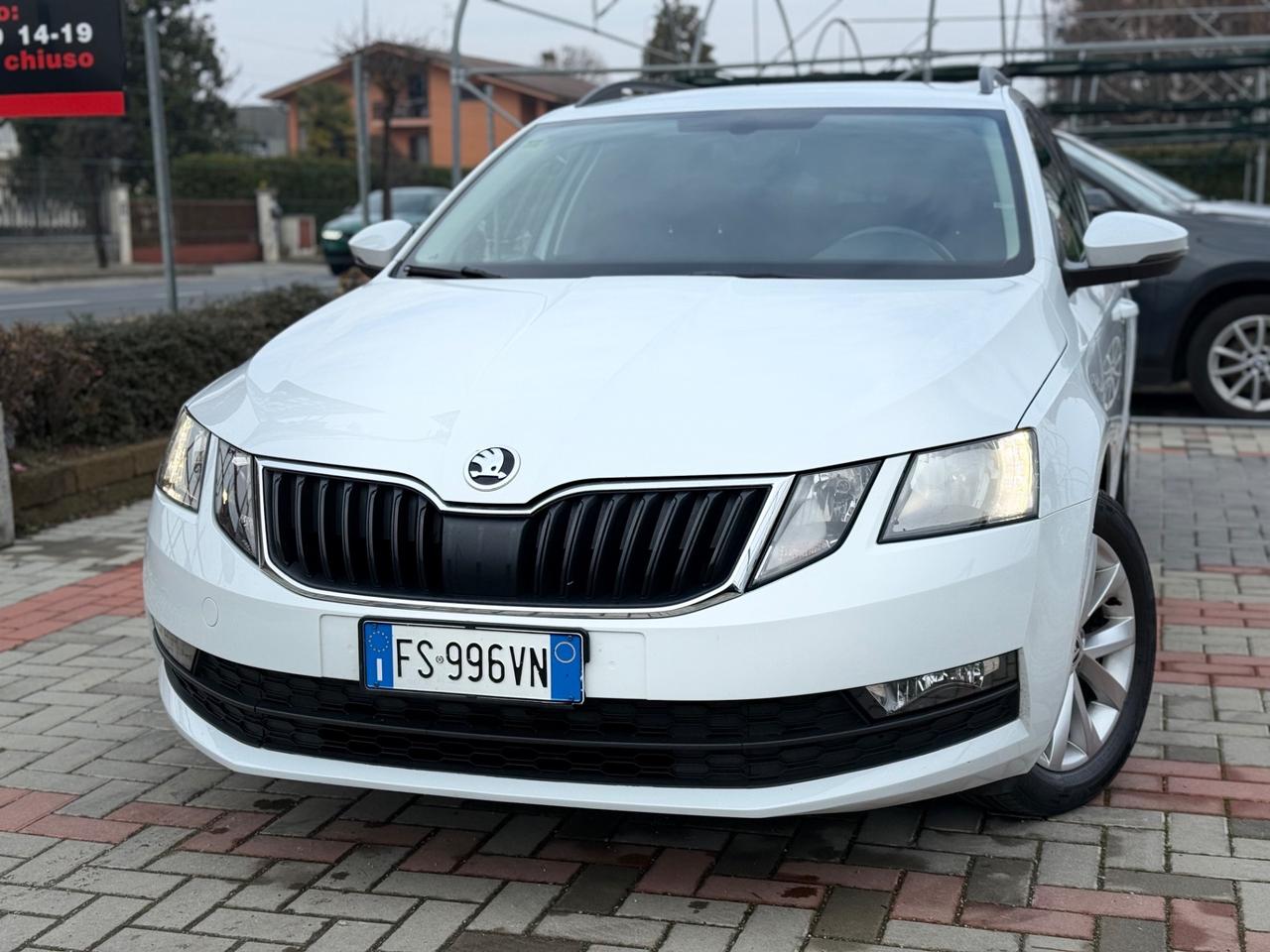 Skoda Octavia 1.6 TDI CR 115 CV DSG Executive IVA ESPOSTA