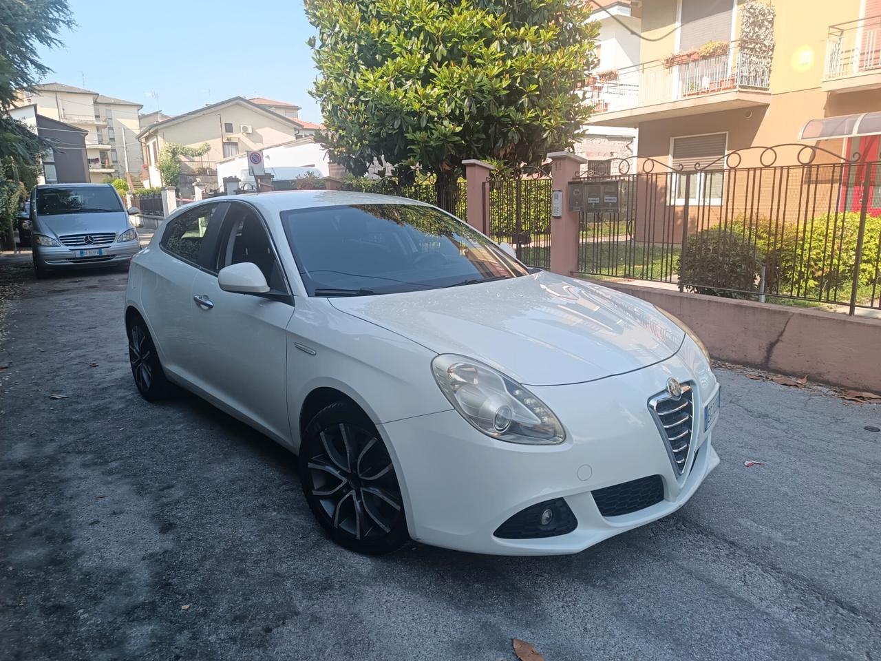 Alfa Romeo Giulietta 1.6 JTDm 2011 ok neo patente