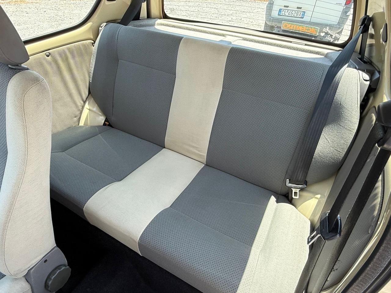 Fiat 600 1.1 benz.-Pochi km- Neopatentati