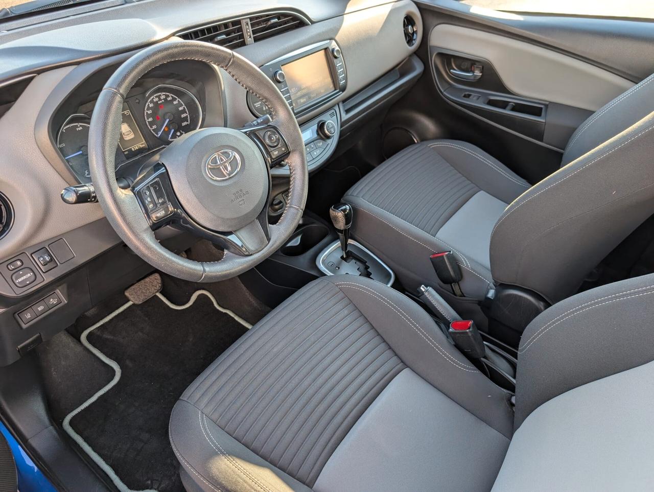 Toyota Yaris 1.5 Hybrid 5 porte Business