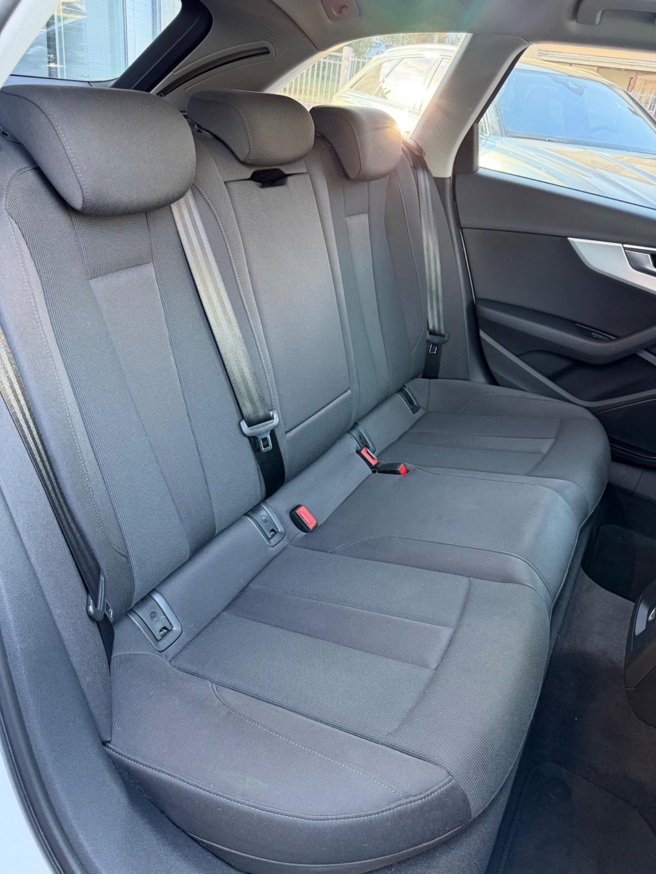 Audi A4 Avant 2.0 TDI 150 CV ultra S tronic Sport