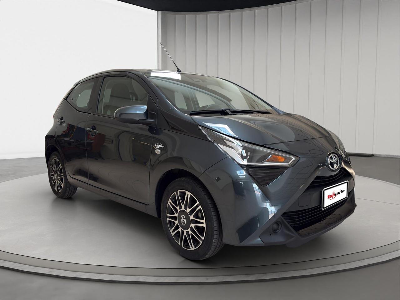 Toyota Aygo 5p 1.0 x-play 72cv