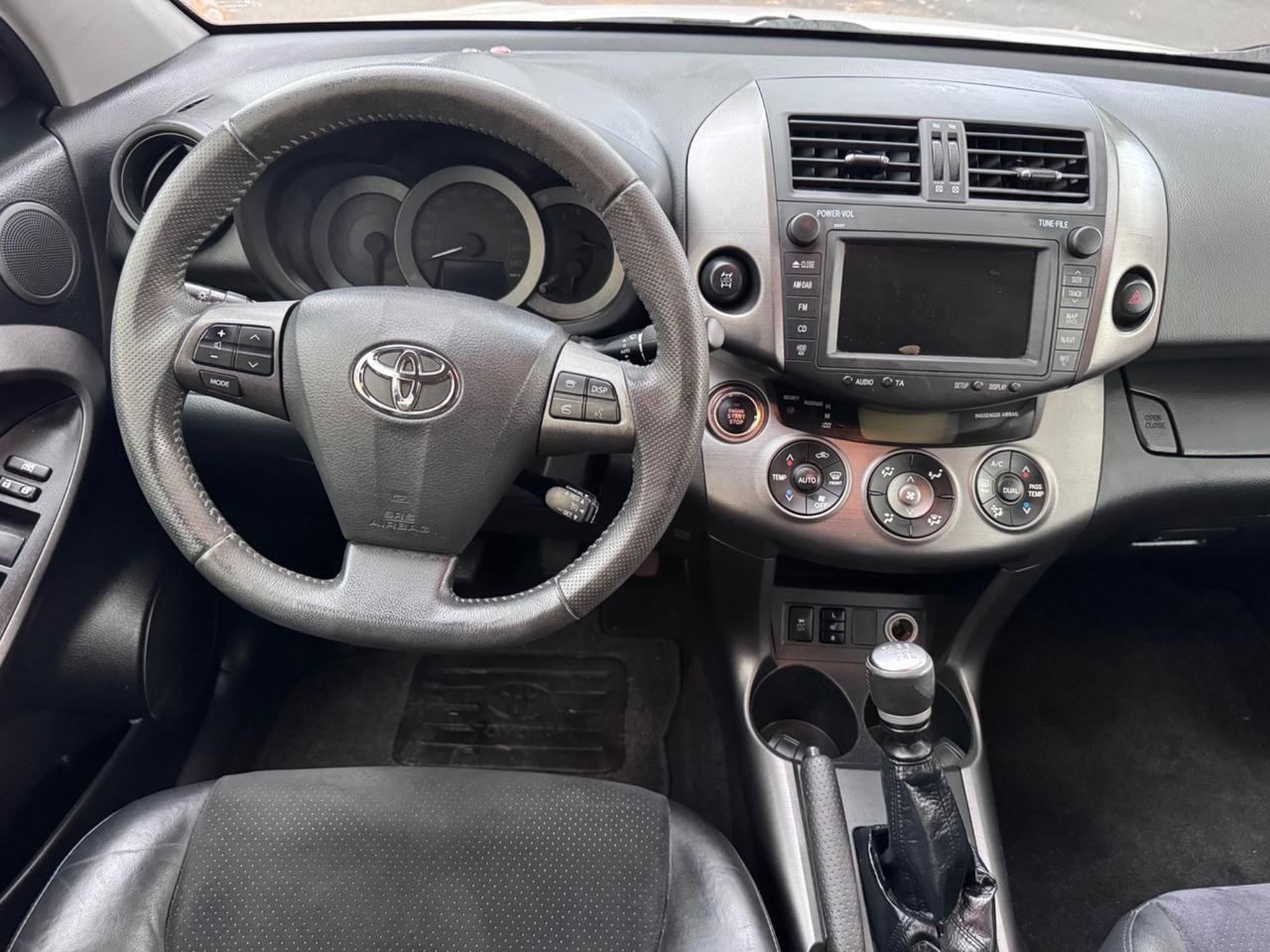Toyota RAV4 2.2 D-4D 4X4 neopaten garanzia 12 mesi