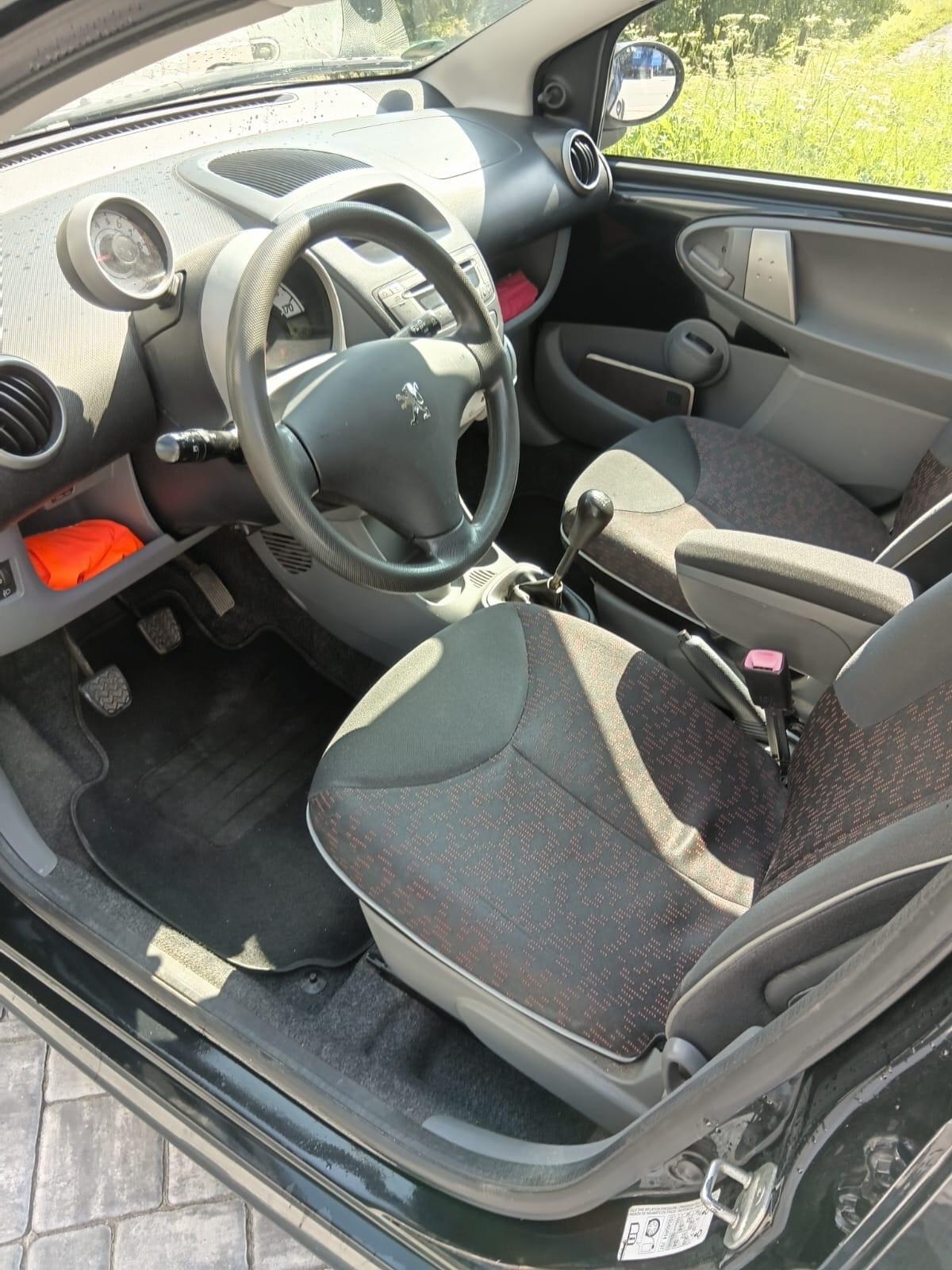 Peugeot 107 1.0 68CV 5p. Plaisir