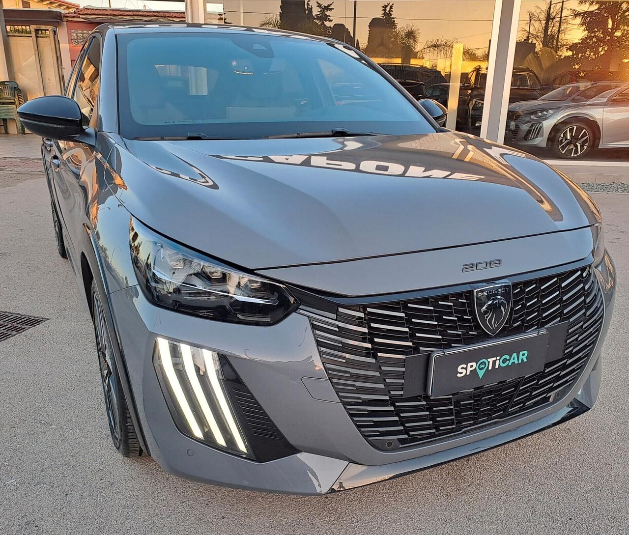 Peugeot 208 1.2 PureTech 100cv GT- 23848 km