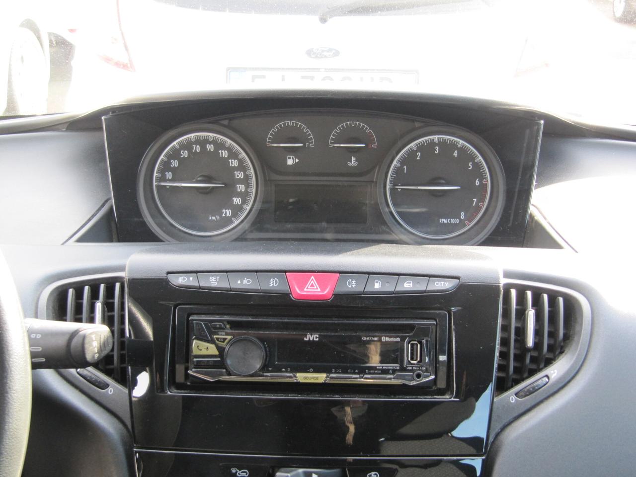 Lancia Ypsilon 1.2 69 CV 5 porte GPL Ecochic Silver