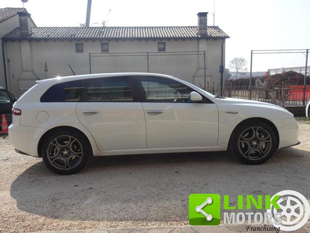 ALFA ROMEO 159 1750 TBi Sportwagon Distinctive