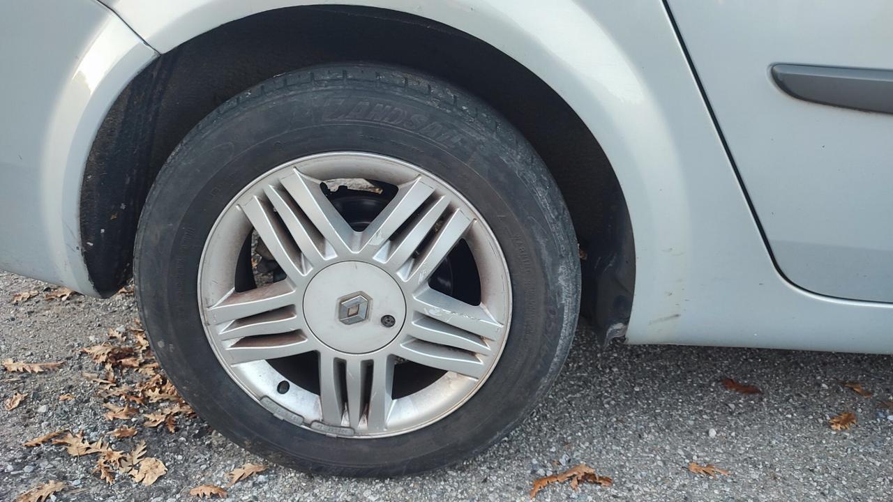 Renault Grand Scenic 7 posti 1.9 dCi Exception