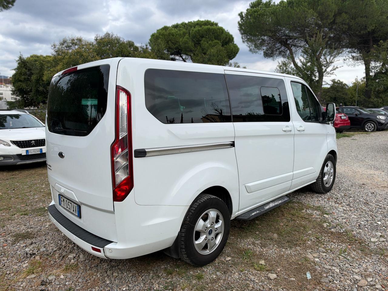 Ford Transit Custom 340 2.0 TDCi 170 PC Combi Trend