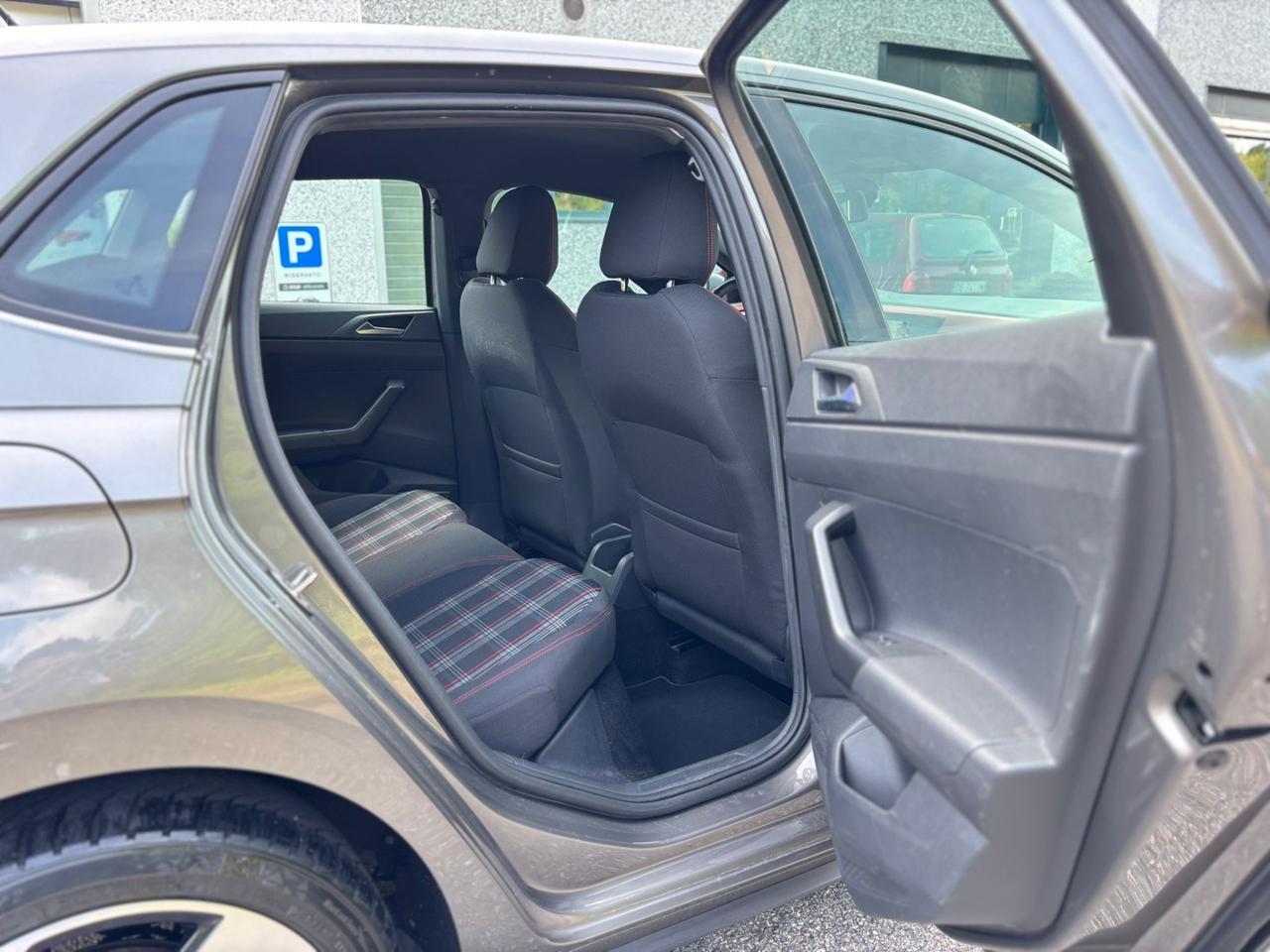 Volkswagen Polo 2.0 TSI DSG GTI BlueMotion Technology