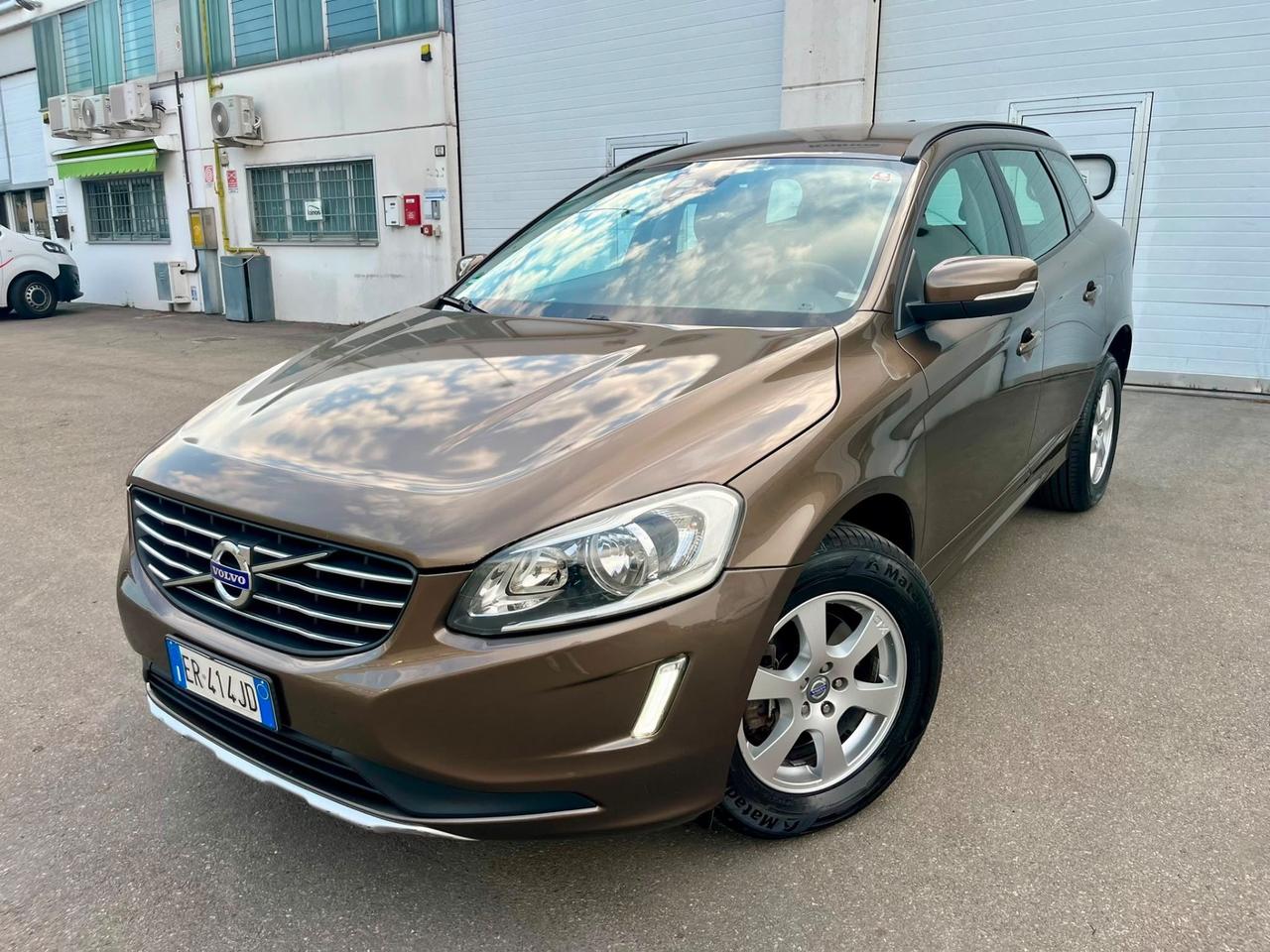 Volvo XC60 2.0d 2014 147.000km autocarro N1 perfetta