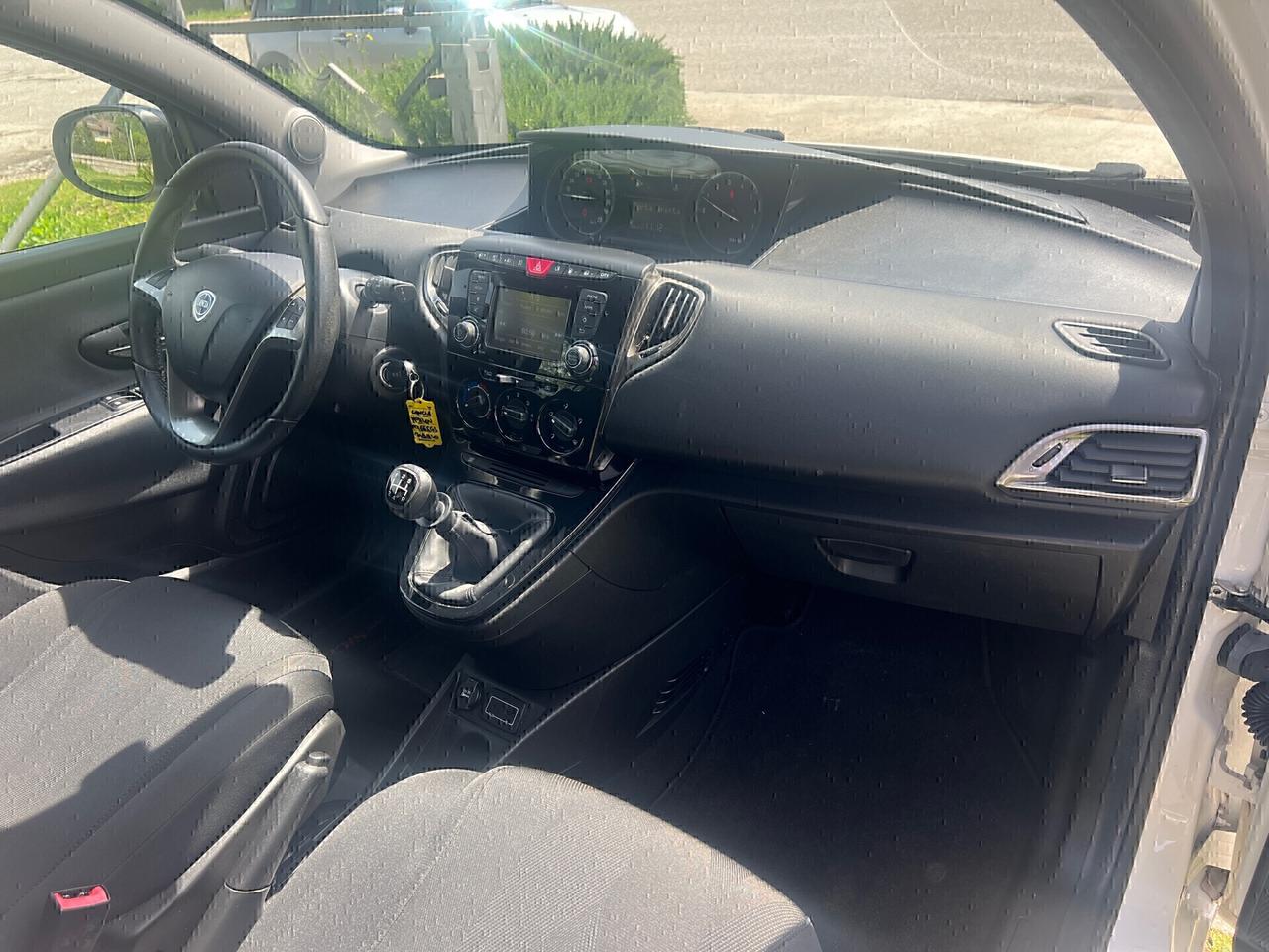 Lancia Ypsilon 1.2 69CV GPL Ecochic Gold-2018