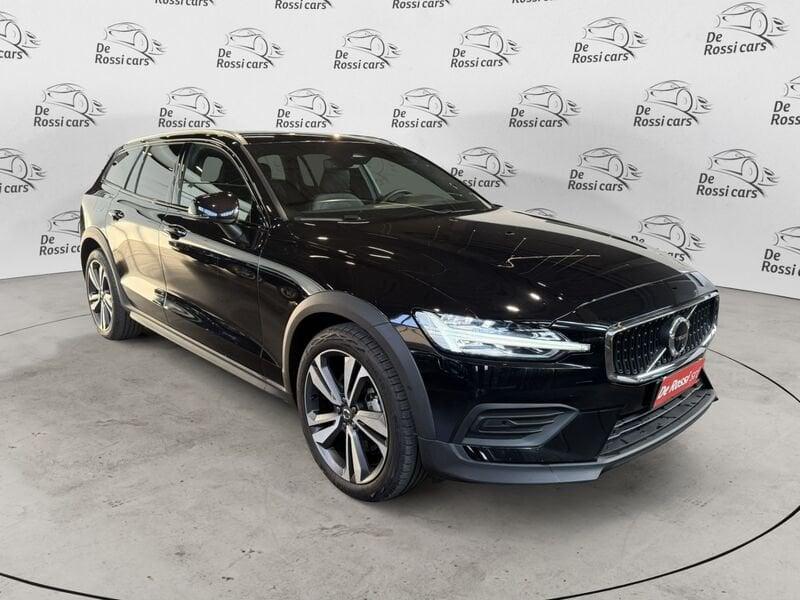 Volvo V60 Cross Country V60 Cross Country B4 (d) AWD automatico