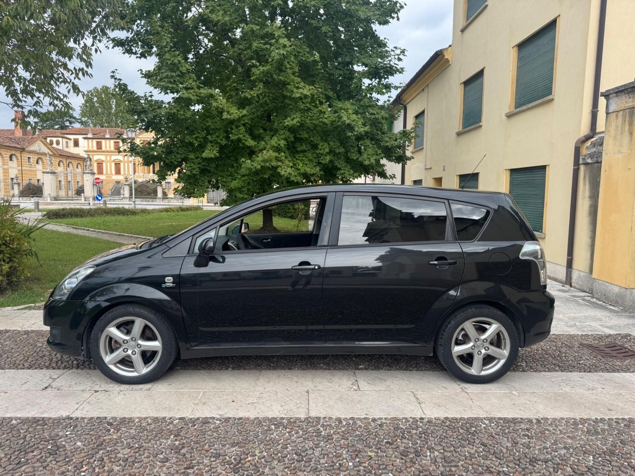 Toyota Corolla Verso 2.2 16V D-4D Luna 7pti